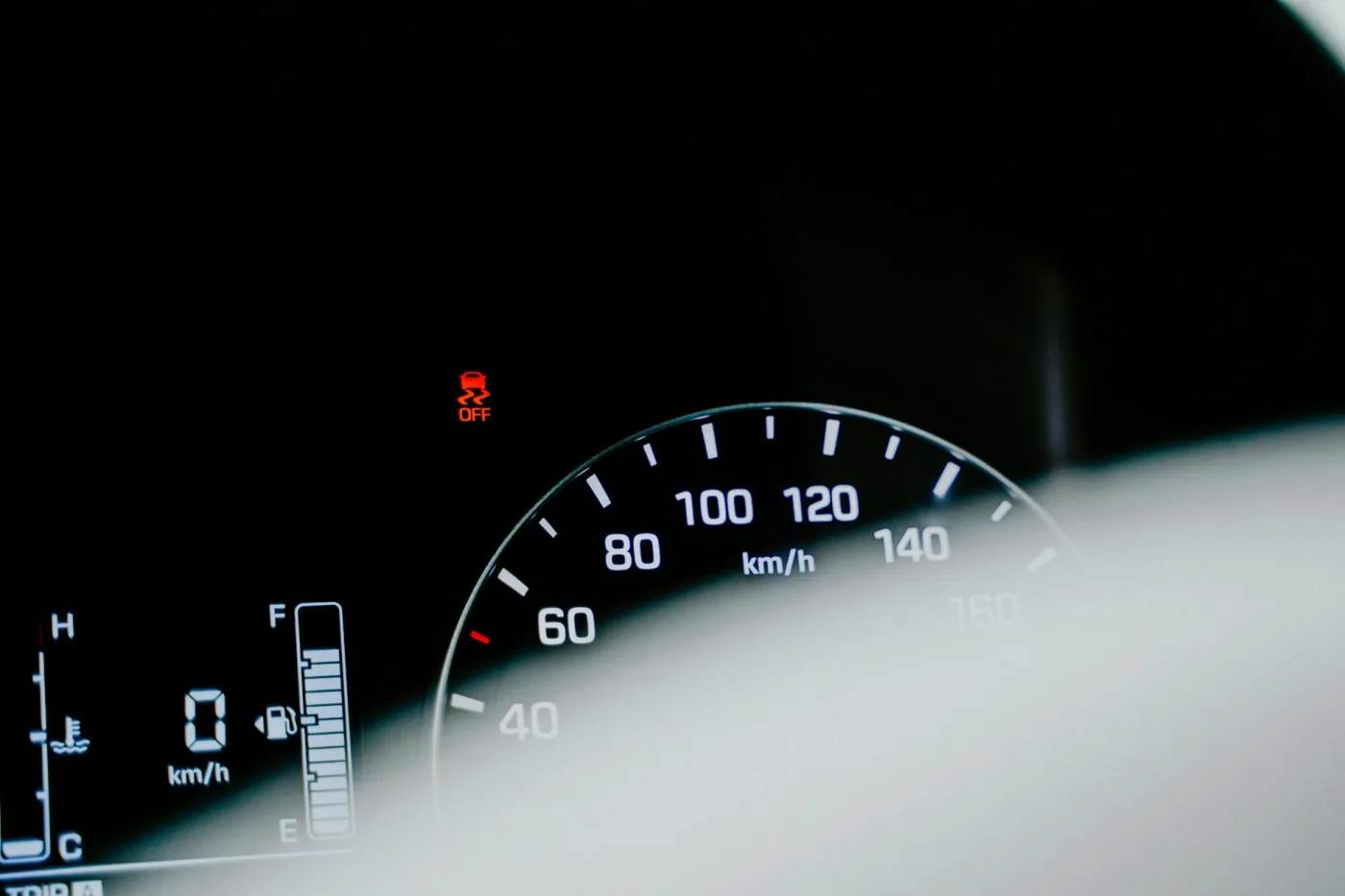 Why driver behavior monitoring improves fleet safety