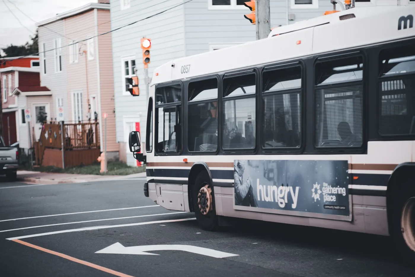 Comment la planification des itinéraires améliore la ponctualité des transports urbains