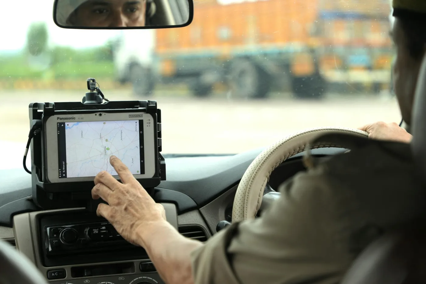 Les avantages du suivi en temps réel des conducteurs pour les propriétaires de flotte