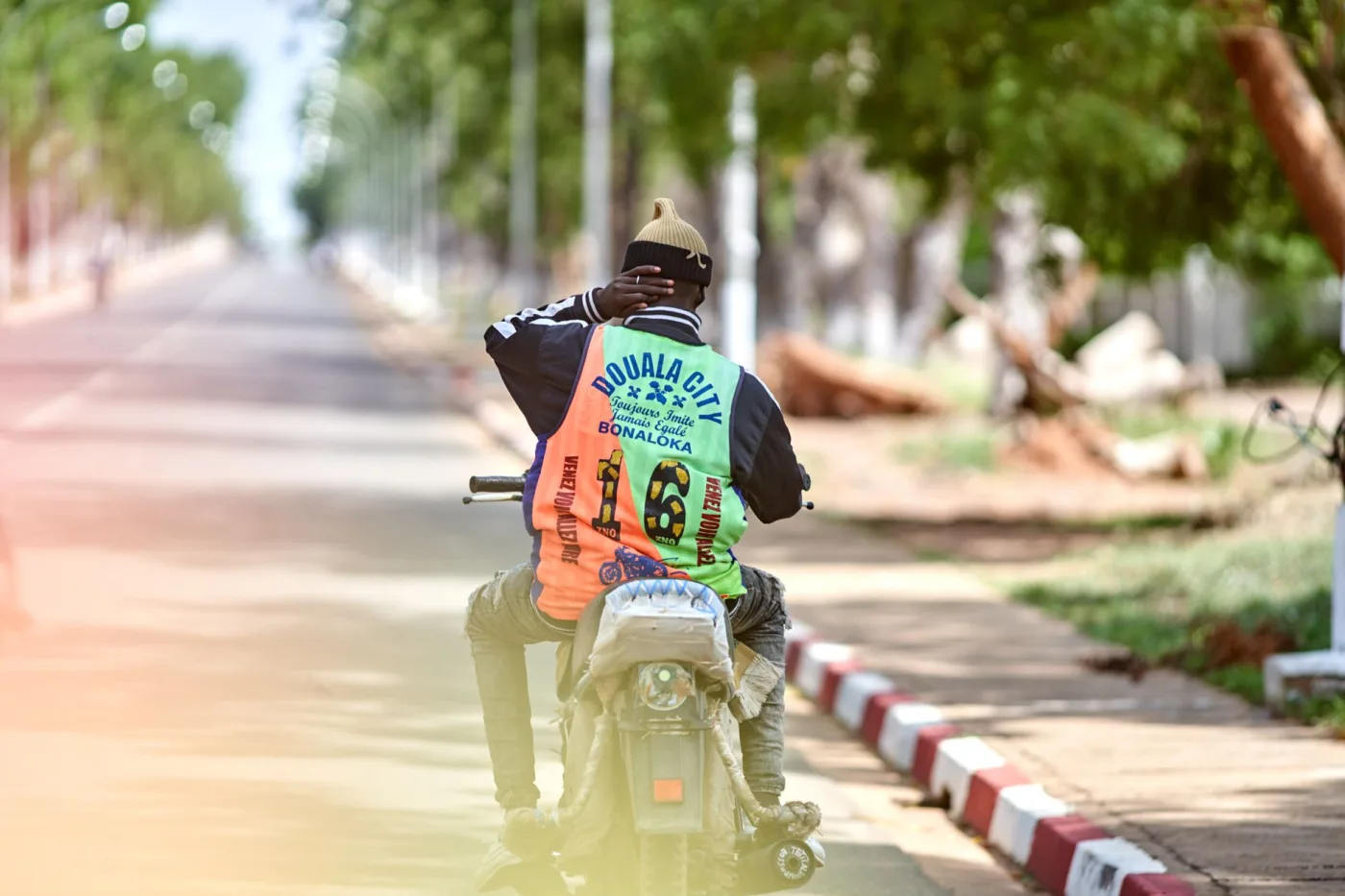 Optimiser les itinéraires urbains à Douala et Yaoundé : Guide pratique pour réduire le temps de trajet